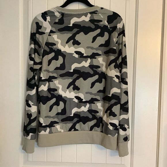 BTFBM Camo colored lightweight sweatshirt. - Picture 3 of 3